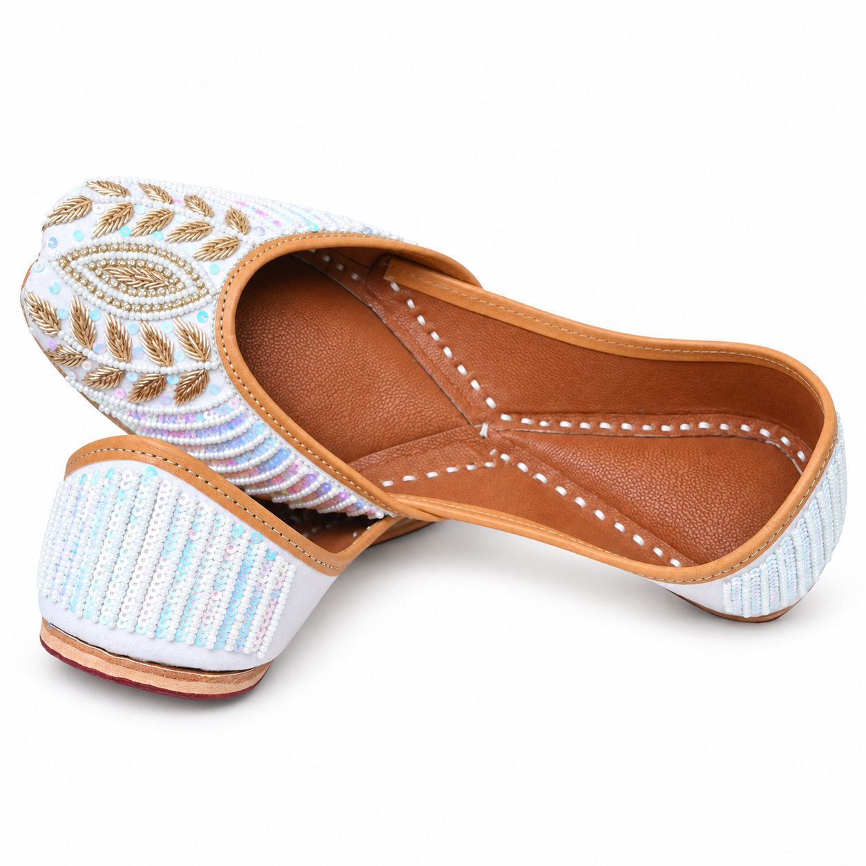 Golden Pearl White Jutti